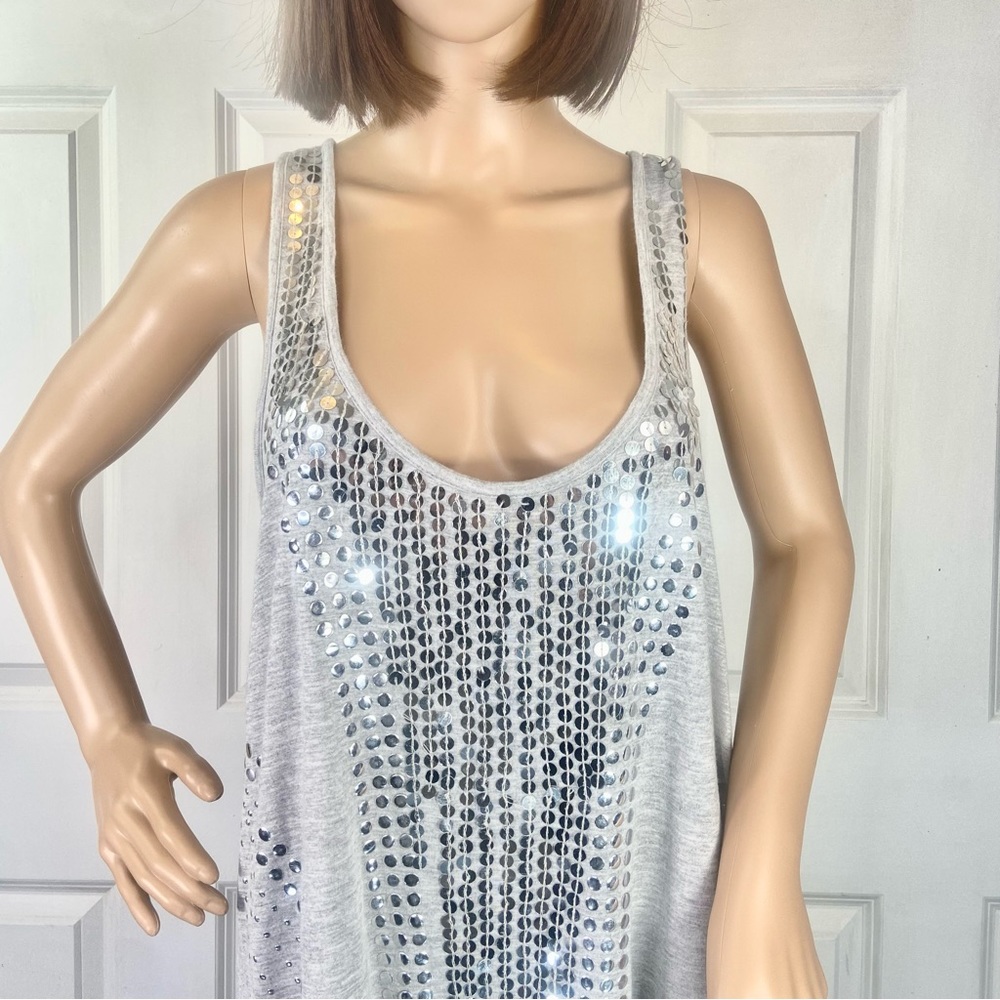 Romeo & Juliet Couture Sequined Gray Top - Picture 6 of 17
